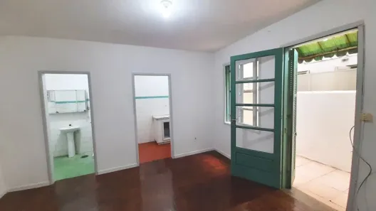Kitnet para venda ou aluguel, 25m² no Bom Fim, Porto Alegre