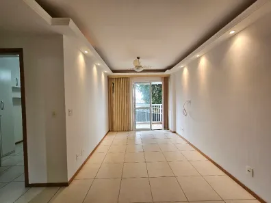 Apartamento com 2 Quartos para venda ou aluguel, 60m² no Pechincha, Rio de Janeiro