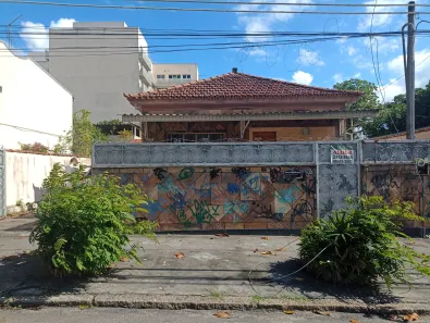 Casa com 2 Quartos para alugar, 210m² no Campo Grande, Rio de Janeiro