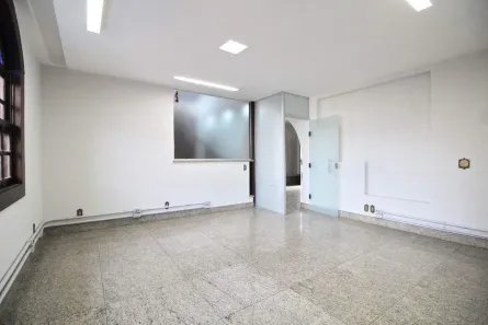 Casa com 6 Quartos para alugar, 500m² no Santo Antônio, Belo Horizonte