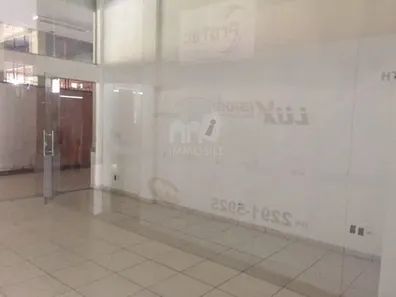Ponto Comercial para alugar, 28m² no Retiro, Petrópolis