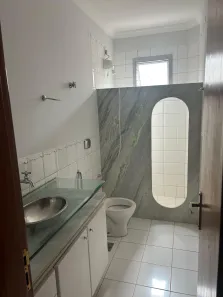 Casa de Condomínio com 4 Quartos para alugar, 303m² no Jardim Florença, Goiânia