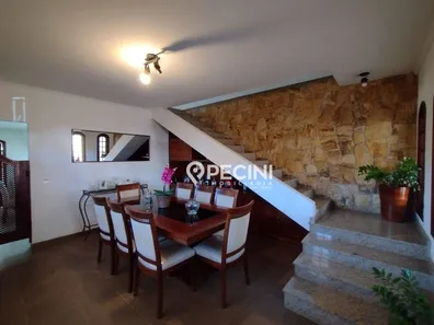 Casa com 3 Quartos à venda, 201m² no Saúde, Rio Claro