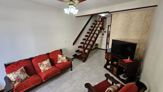Casa de Condomínio com 2 Quartos à venda, 81m² no Jardim Flamboyant, Cabo Frio
