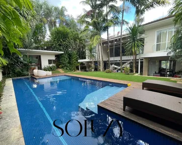 Sobrado com 4 Quartos para alugar, 598m² no Jardins Paris, Goiânia