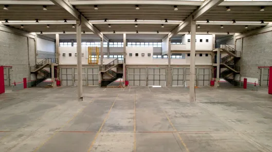 Galpão/Depósito/Armazém para alugar, 1385m² no Vila Real Daracariguama, Araçariguama