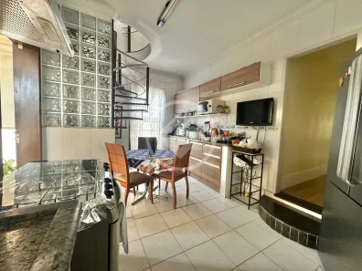 Casa de Condomínio com 5 Quartos à venda, 203m² no Fazenda Petrópolis - Residencial Monte Verde, Goiânia