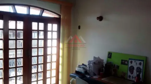 Sobrado com 4 Quartos para alugar, 210m² no Vila Adelina, Suzano
