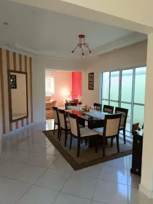 Sobrado com 4 Quartos à venda, 212m² no Jardim Novo Cambuí, Hortolândia