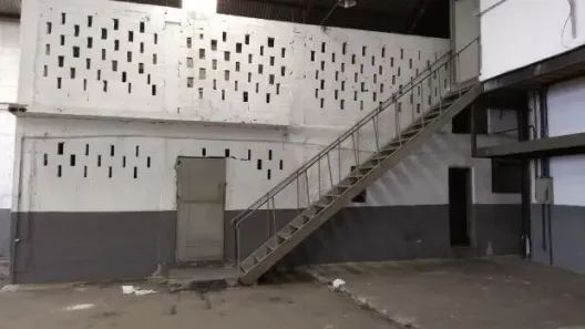 Galpão/Depósito/Armazém para alugar, 1100m² no Realengo, Rio de Janeiro