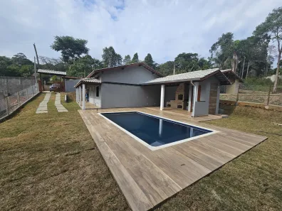 Fazenda/Sítio com 3 Quartos à venda, 1000m² no , Mairinque