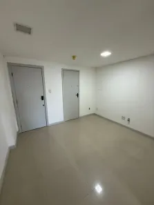 Sala Comercial à venda, 45m² no Stiep, Salvador