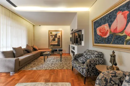 Casa com 3 Quartos à venda, 210m² no São Lucas, Belo Horizonte