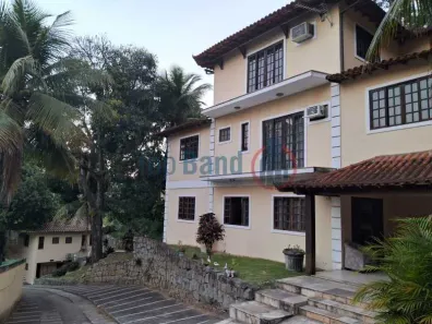 Ponto Comercial com 20 Quartos para venda ou aluguel, 2500m² no Camorim, Rio de Janeiro