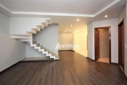 Casa com 4 Quartos para alugar, 280m² no Tanguá, Almirante Tamandaré
