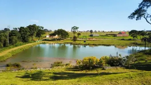 Casa de Condomínio com 2 Quartos à venda, 300m² no Setor Central, Brasília
