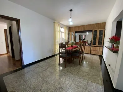 Casa com 4 Quartos à venda, 250m² no São Lucas, Belo Horizonte