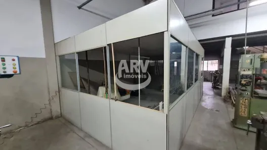 Galpão/Depósito/Armazém à venda, 400m² no Vila Princesa Izabel, Cachoeirinha