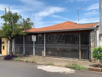 Casa com 2 Quartos à venda, 172m² no Centro, Araraquara