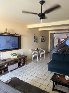 Sobrado com 3 Quartos à venda, 106m² no Centro, Matinhos