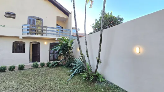 Sobrado com 4 Quartos para venda ou aluguel, 300m² no Dom Feliciano, Gravataí