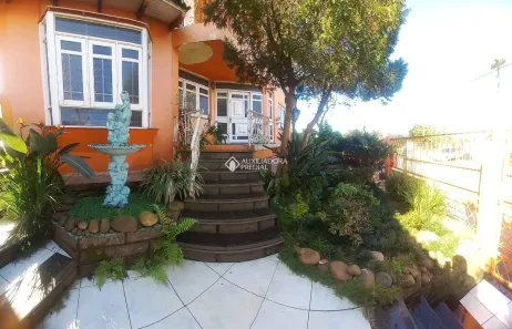 Sobrado com 4 Quartos à venda, 282m² no Jardim do Bosque, Cachoeirinha