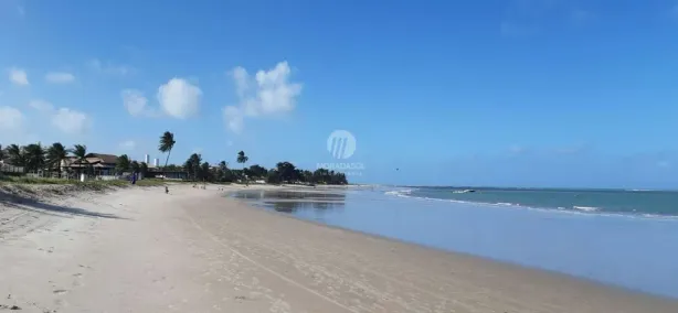 Casa com 8 Quartos à venda, 200m² no Serrambi, Ipojuca