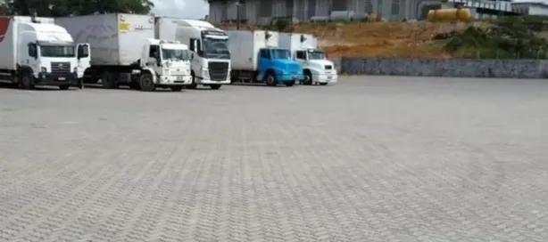 Galpão/Depósito/Armazém com 1 Quarto para alugar, 2400m² no CIA Sul, Simões Filho