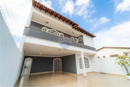 Casa com 8 Quartos à venda, 350m² no Taguatinga Norte, Brasília