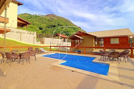 Fazenda/Sítio com 4 Quartos à venda, 2100m² no Buenos Aires, Guarapari