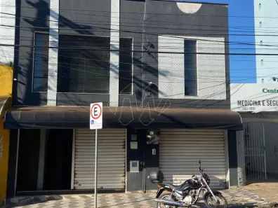 Prédio Comercial com 3 Quartos para venda ou aluguel, 272m² no Centro, Araraquara