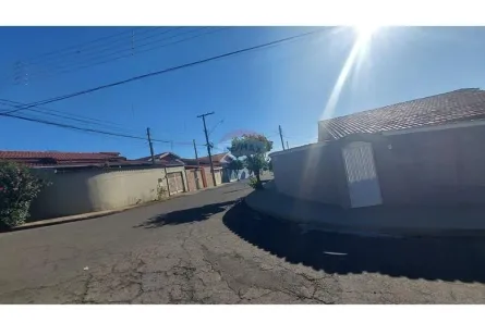 Casa com 3 Quartos para alugar, 160m² no Jardim Brasília, Mogi Guaçu