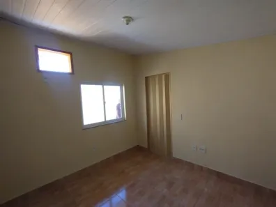 Casa com 1 Quarto para alugar, 35m² no Chacrinha, Nova Iguaçu