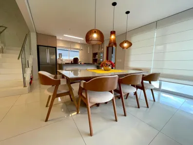Casa de Condomínio com 4 Quartos para alugar, 320m² no Quiririm, Taubaté