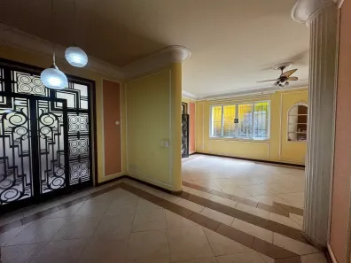 Casa com 5 Quartos para alugar, 437m² no Laranjeiras, Rio de Janeiro