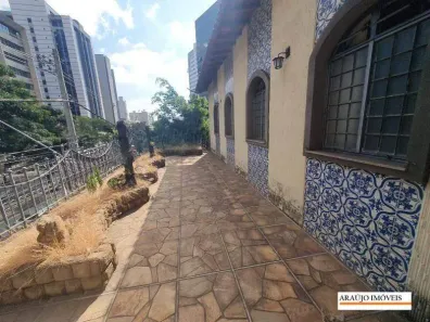 Casa com 3 Quartos para alugar, 260m² no Funcionários, Belo Horizonte
