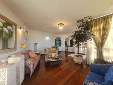 Casa com 4 Quartos à venda, 383m² no São Lucas, Belo Horizonte
