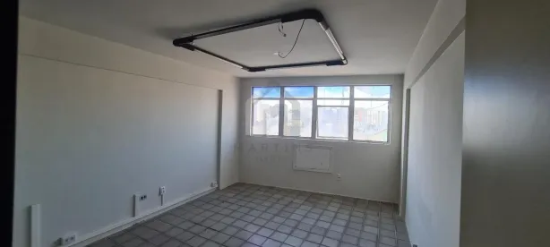 Sala Comercial à venda, 47m² no Santo Antônio, Recife