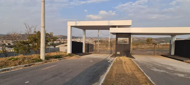 Lote/Terreno com 1 Quarto à venda, 360m² no Centro, Formiga