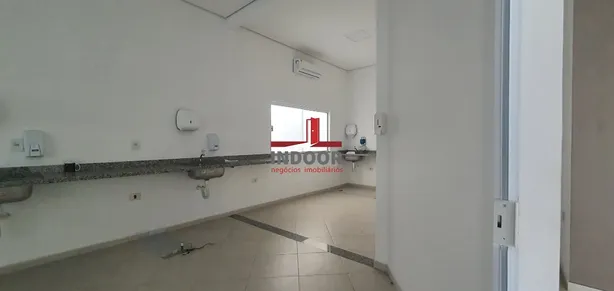 Ponto Comercial para venda ou aluguel, 306m² no Jardim Terras de São João, Jacareí