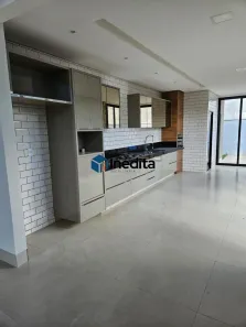 Casa de Condomínio com 3 Quartos para alugar, 157m² no Jardim Cristal, Aparecida de Goiânia