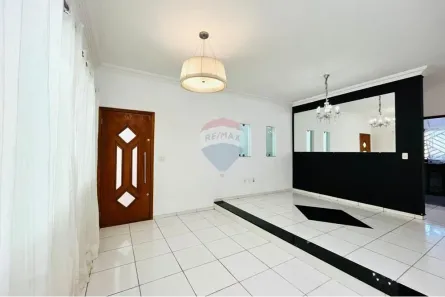 Casa com 3 Quartos à venda, 211m² no Conjunto Habitacional Antônio Bovolenta, Mogi das Cruzes