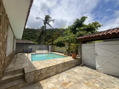 Casa com 4 Quartos à venda, 500m² no Guaiúba, Guarujá