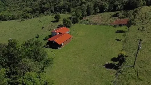 Fazenda/Sítio com 3 Quartos à venda, 85000m² no , Caraá