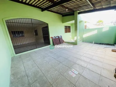 Casa com 3 Quartos para alugar, 185m² no Candelária, Natal