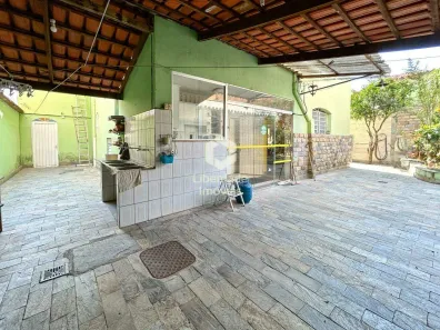 Casa com 4 Quartos à venda, 300m² no Caiçara-Adelaide, Belo Horizonte