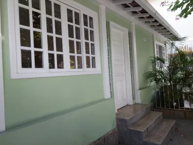 Casa com 2 Quartos para alugar, 65m² no Carangola, Petrópolis