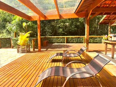 Fazenda/Sítio com 4 Quartos para alugar, 150m² no Centro, São Lourenço da Serra