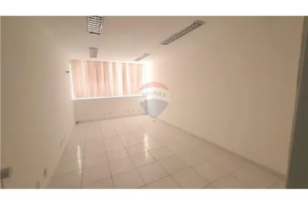Sala Comercial para alugar, 41m² no Caminho das Árvores, Salvador