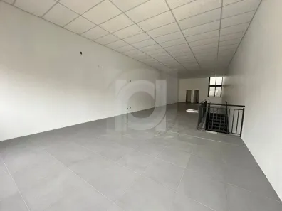 Sala Comercial para alugar, 135m² no Centro, Portão